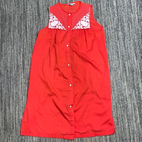 Vintage‎ Lara Dee Charm Women's M Red White Embroidered Button Down House Dress - Picture 1 of 6